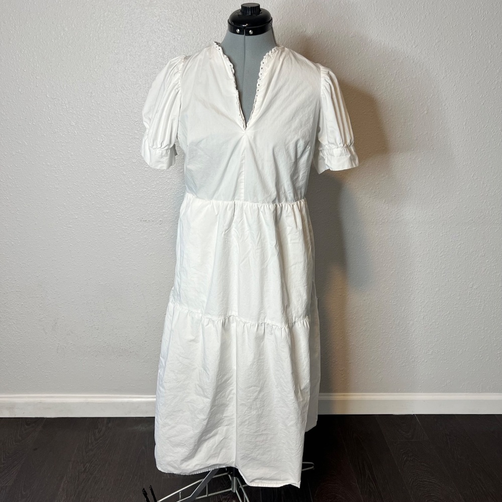 White Tiered Factory Dress With Popped Sleeves And Lace Collar Small - Picture